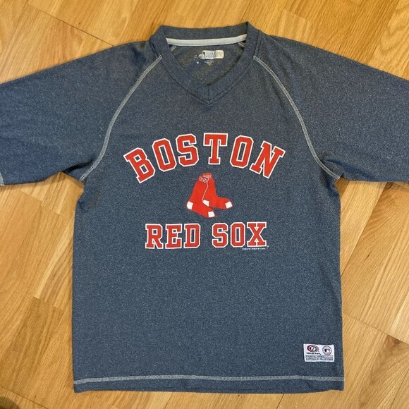 Boston Red Sox True Fan Vneck T-shirt Size Medium - Picture 1 of 8